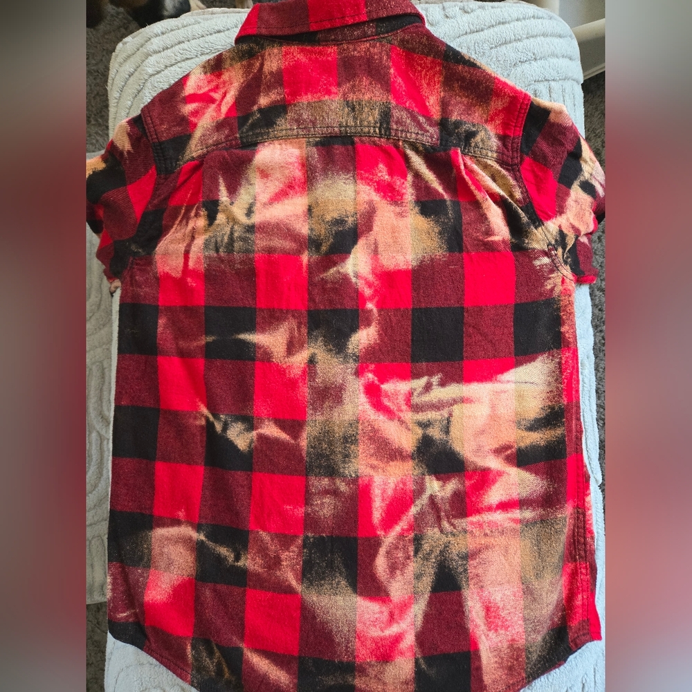 Bleached Out Red and Black Plaid Flannel Shirt Women's Size Medium Like New - Picture 3 of 3